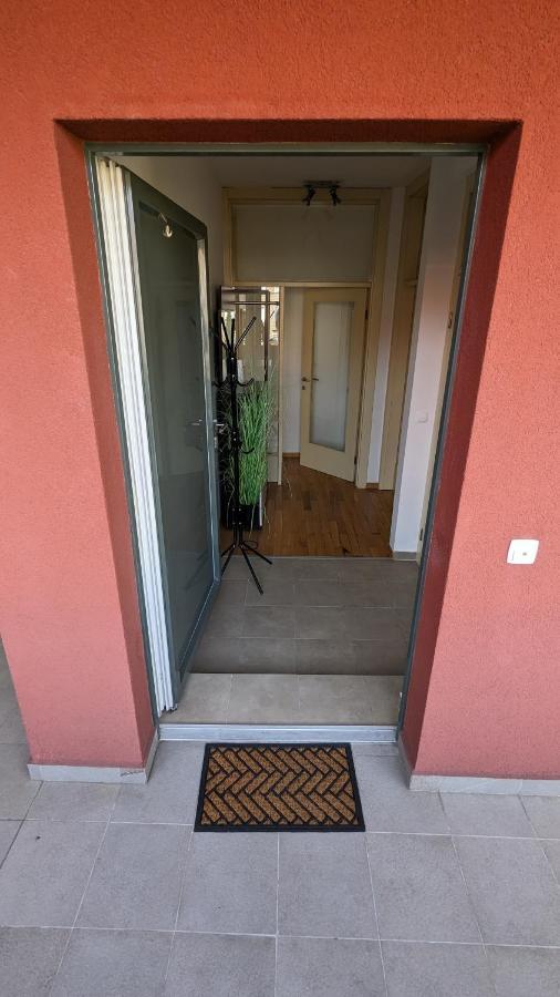 Downtown Fiume, Underground Garage Within The Property Buitenkant foto